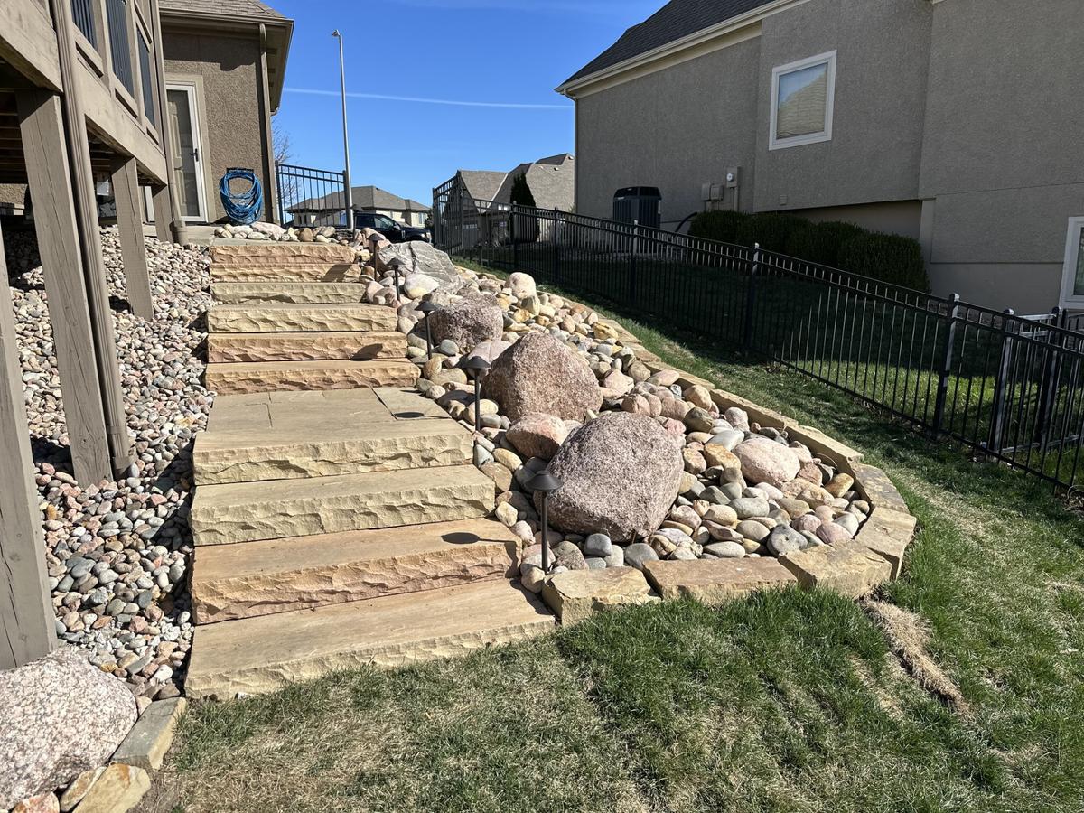 DG Lawnscaping gallery image 5