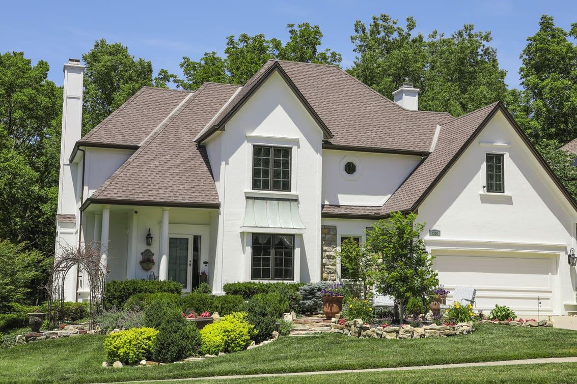 Green Seasons Lawn & Tree Service gallery image 1