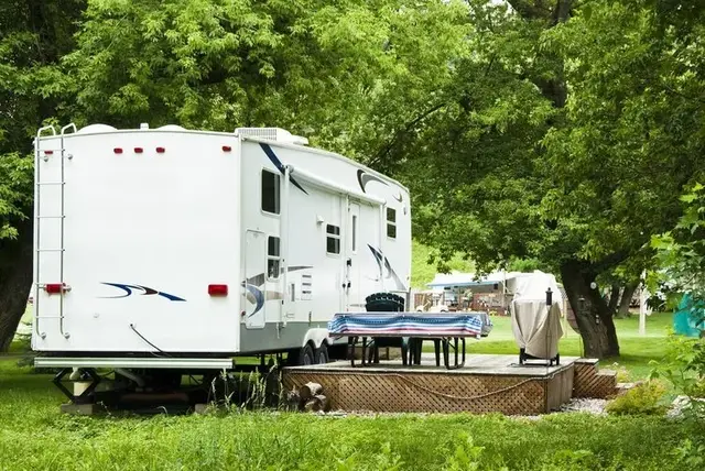 Rabl’s Pinequilizer Campground & Mobile Park in Adams County
