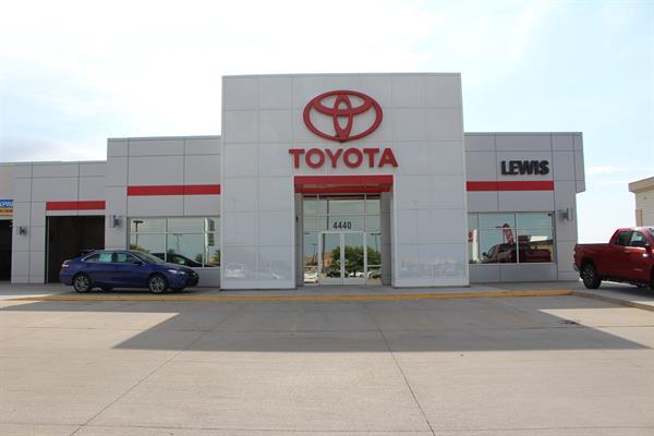 Lewis Toyota Chrysler Dodge Jeep Ram of Hays gallery image 1