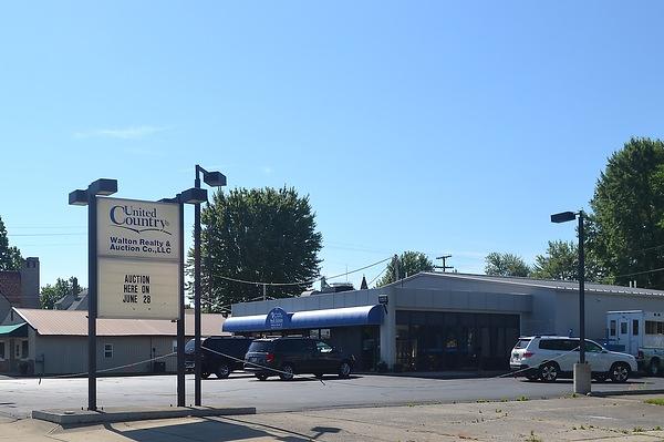 United Country Walton Realty & Auction gallery image 1