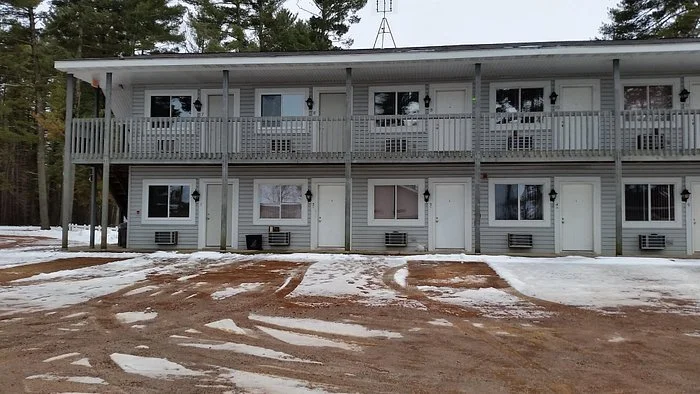 Cabins on the Lake in Adams County