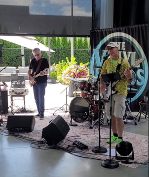 Live Music at Zesti - Vinyl Echos header image