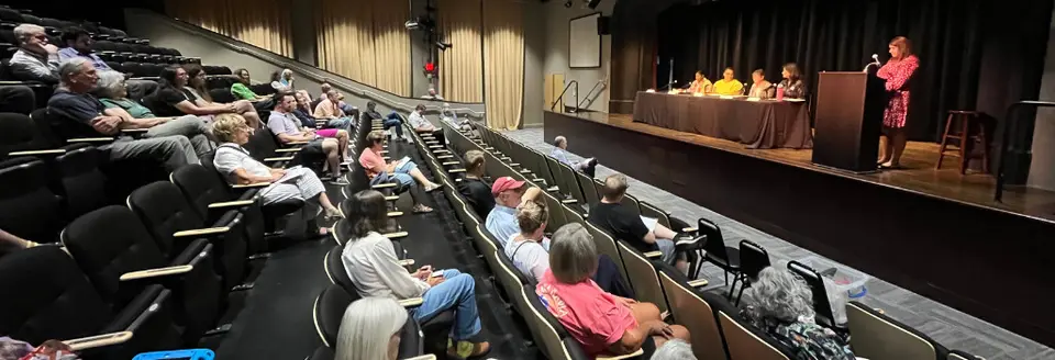 School Board Forum - Web Photo