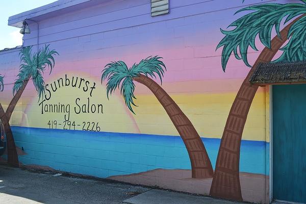 Sunburst Tanning Salon gallery image 4