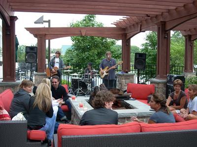 Live Music on Harry's Patio in Lombard gallery image 4