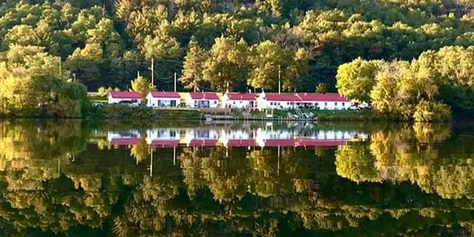 Cabins on the Lake header image