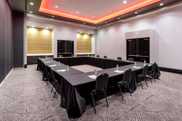 Hilton Garden Inn & Convention Center gallery image 7