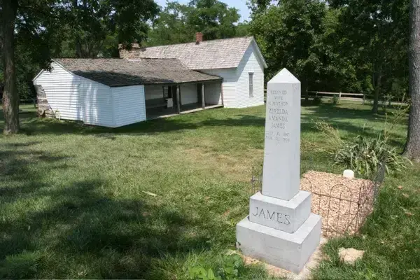 Jesse James birthplace near Kearney