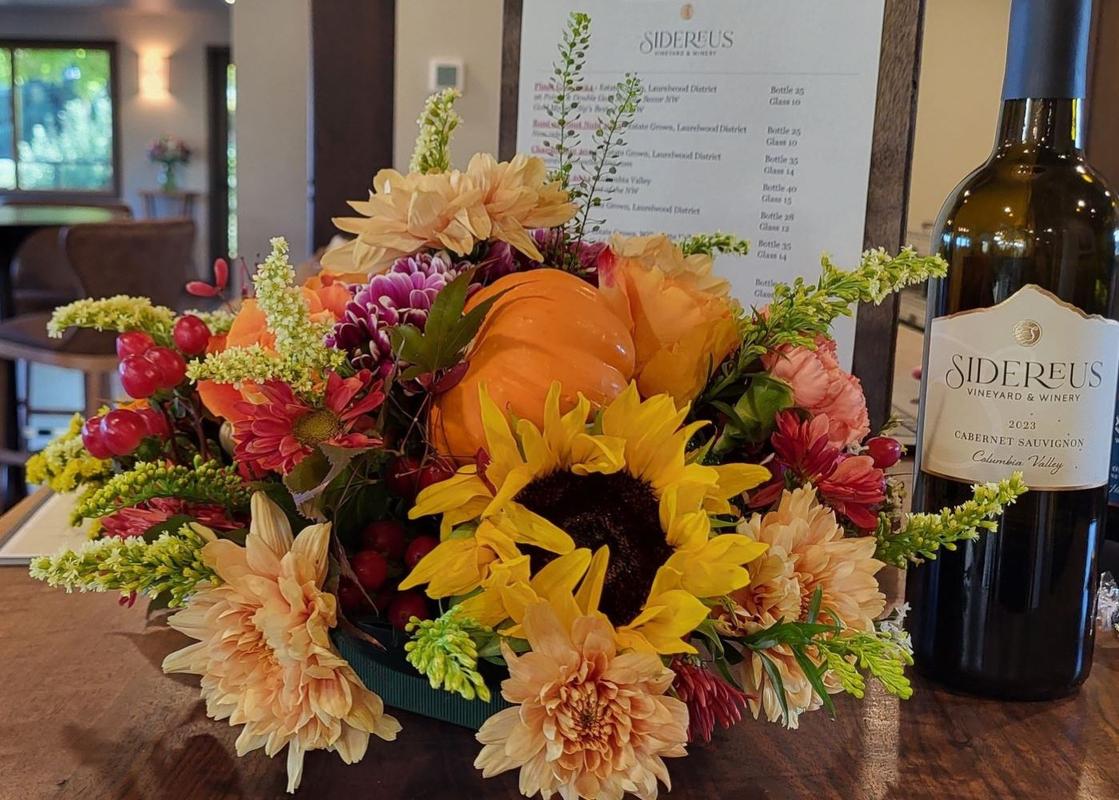 Thanksgiving Flower Centerpiece Class - Reserve by 11/15 header image
