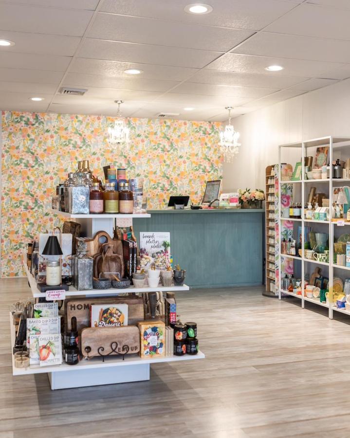 So Chic Boutique gallery image 2