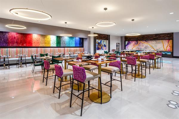 Hilton Garden Inn & Convention Center gallery image 4