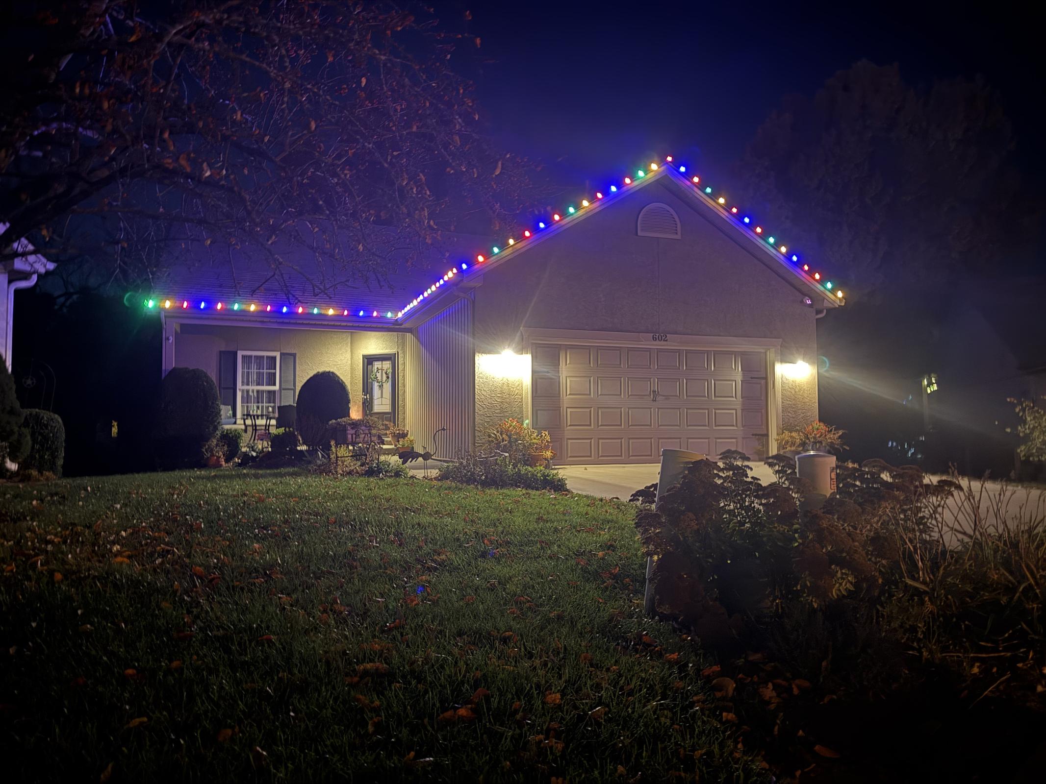 Santa's Holiday Lighting LLC gallery image 7