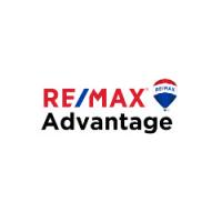 REMAX ADVANTAGE - DEBBIE HOLT logo