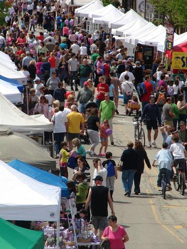 2017 Lilac Time Art and Craft Fair header image
