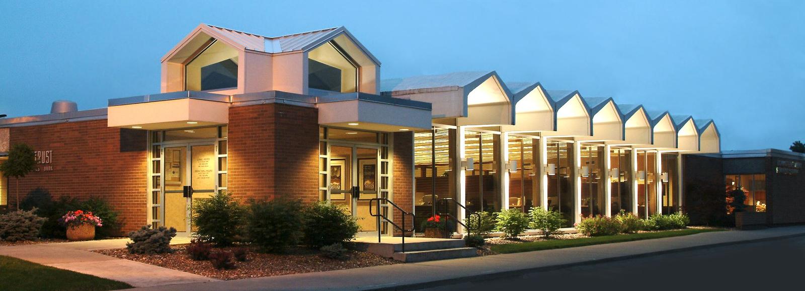 Iowa Trust & Savings Bank header image