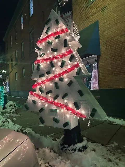 Wrap-A-Lamp tree lit downtown
