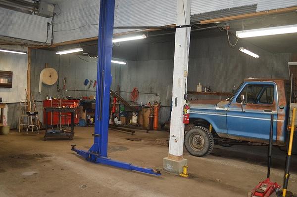 R F Auto Repair LLC gallery image 1