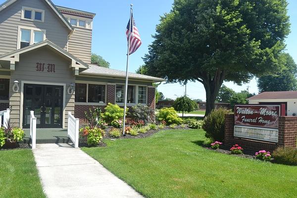 Walton Moore Funeral Home gallery image 1