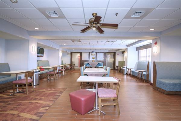 Hampton Inn gallery image 4