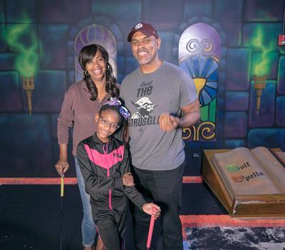 Moms Play Miniature Golf FREE on Mother's Day gallery image 1