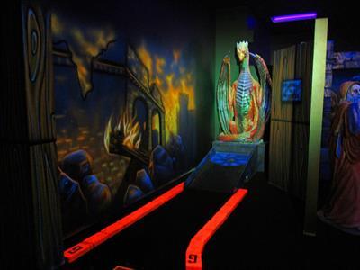 Dads Play Miniature Golf FREE on Father's Day gallery image 3