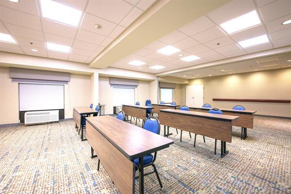 Hampton Inn gallery image 6