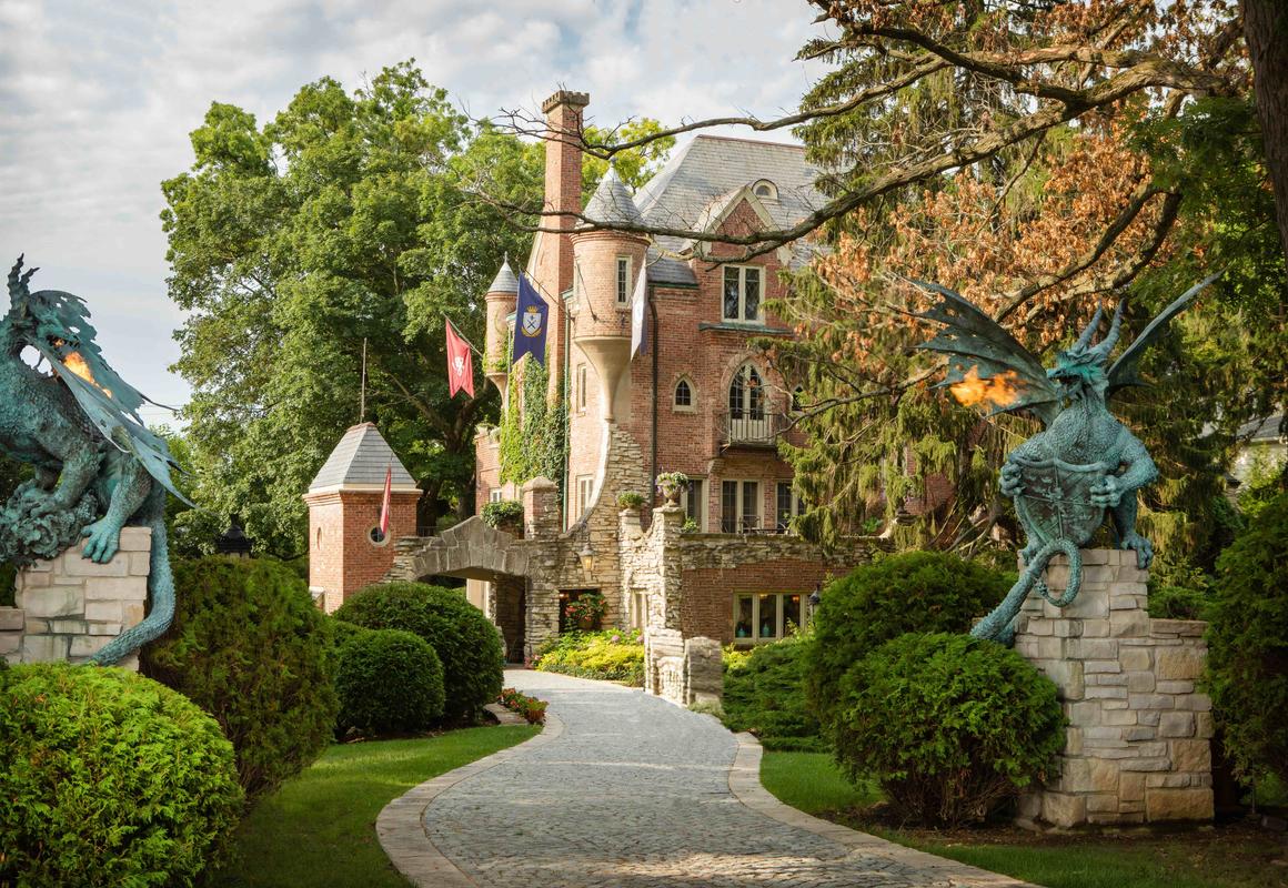 Soderstrom Castle header image