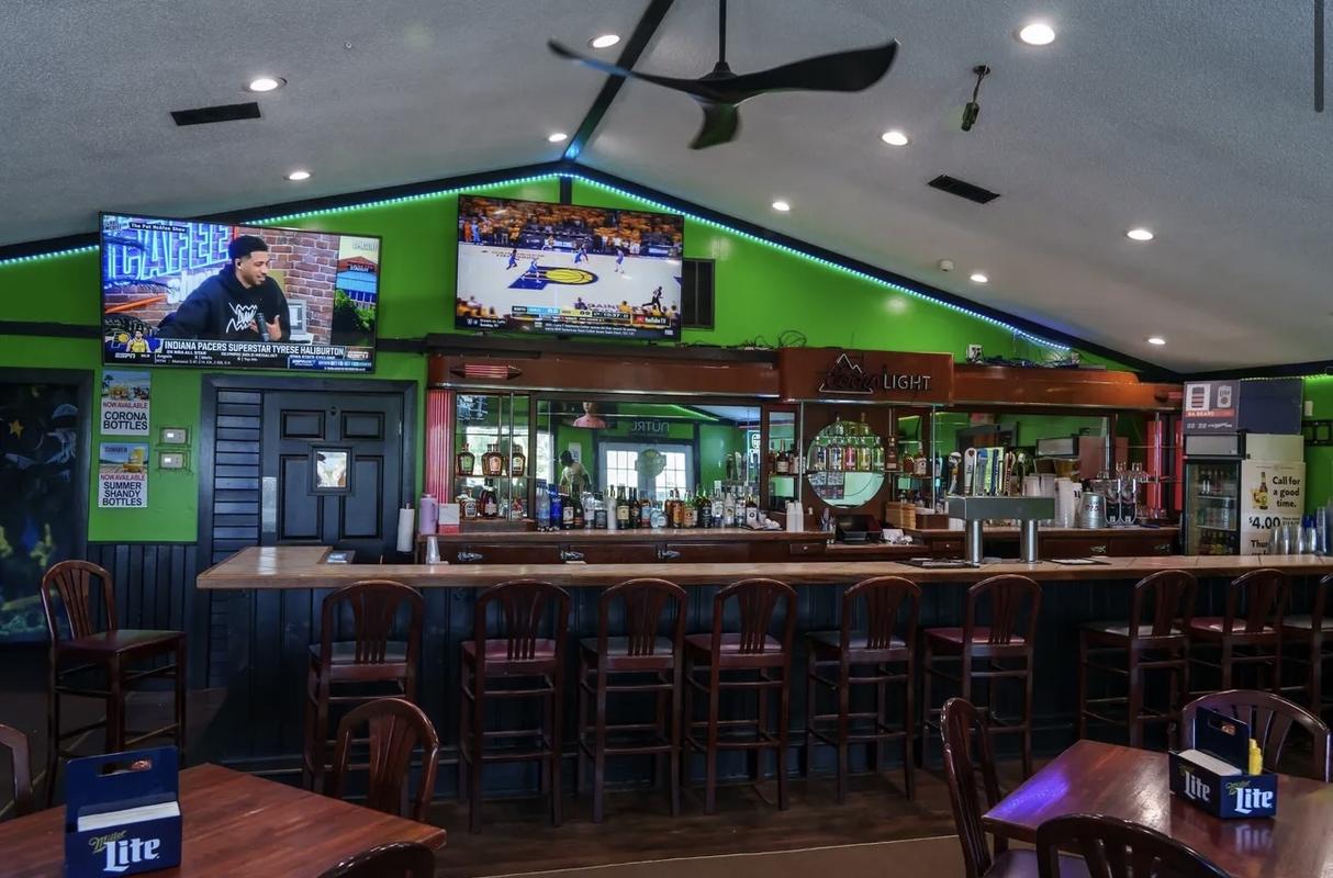 Big Behm’s Sports Bar header image